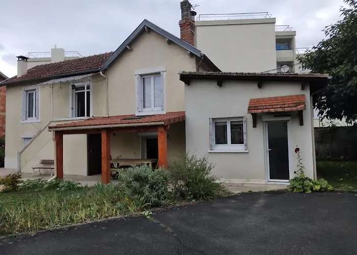 D'hote Dans Maison Privee Bed & Breakfast 3*